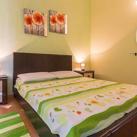 Holiday home Prima Mofardini